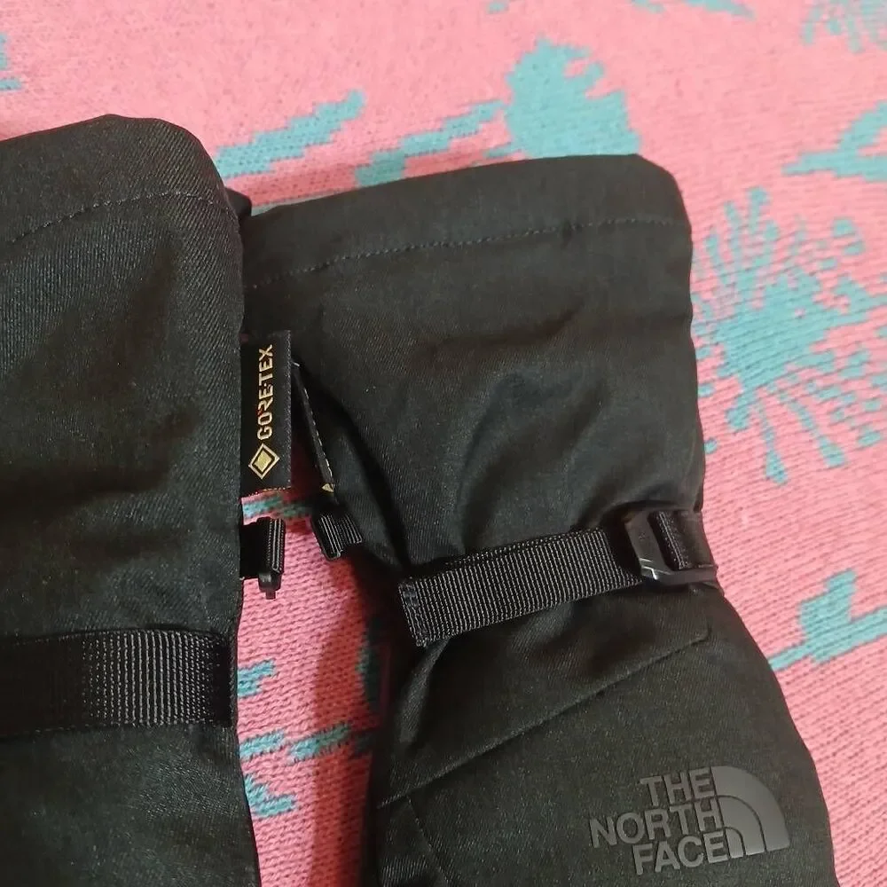 The north face womens small black ski gloves waterproof